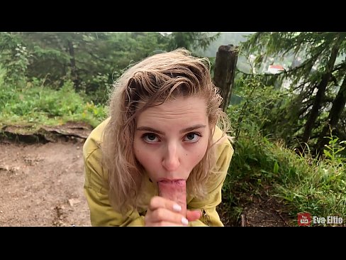 ❤️ Nighean a’ slugadh cum às deidh blowjob poblach - Eva Elfi ❌  Pornografach  leinn  ❤